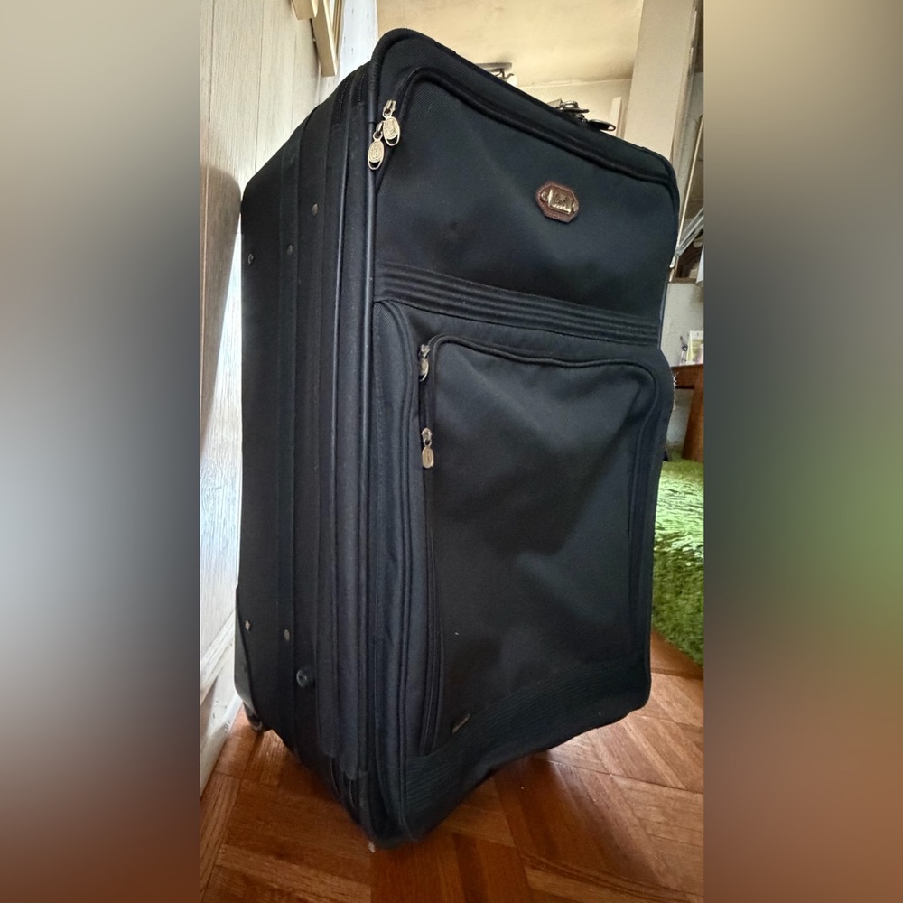 Ricardo Beverly Hills 6300 XL Forest Green Luggage with Tan Leather 31.5″21″11″